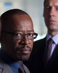 David Cuddihy على X: "It's too much of a coincidence that the name of Tony  Gates daughter (season 1) is called Chloe 🧐 He killed himself in the line  of duty after