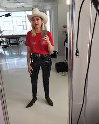 Reduce the heat to low and simmer for 30 minutes, then remove from the heat and set aside to cool to room temperature. 8 Cowgirl Style Essentials You Can Buy Online 2019 The Strategist