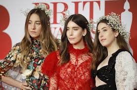 For haim, that meant returning to women in music pt. Music News Este Haim Photobombs Liam Payne Mistaken For Mystery Drunk Woman The Current