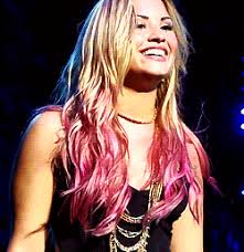 It seems like many of her fans love her hair because at her recent concert in. Gif Dip Dye Demi Lovato Pinkvato Animated Gif On Gifer