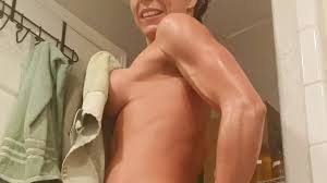 Lotsa Slips In The Mirror, It Milf With Bolt-on Tiddies And A Lazy Eye. -  YTboob