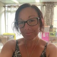 Jennifer Tomkins's Instagram, Twitter & Facebook