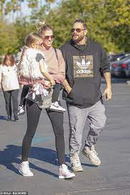 His career began as a backup dancer. Britney Spears Ex Kevin Federline Nicht Besorgt Uber Das Verlassen Sohne Mit Sanger Inmitten Der Bewegung Aktuelle Boulevard Nachrichten Und Fotogalerien Zu Stars Sternchen