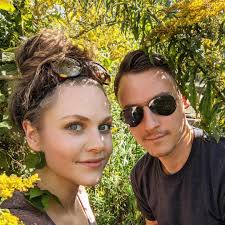 Will splitting dwarf crested iris in late summer or early fall affect its  blooming in spring?