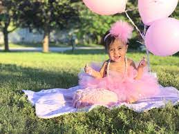 Diy Outdoor 1st Bday Photoshoot Using Iphone And Natural Light Flower Girl Dresses Photoshoot Girls Dresses