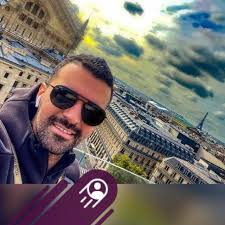 بچه ها یه ادکلن خوشبو دخترونه واسه خودم میخوام...موندگاریش عالی  باشه...قیمتشم مهم نیست...عطرش همه پسند باشه میس دو نقطه خط