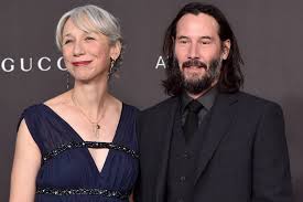 Dizer o quanto a amo. Keanu Reeves Assume Primeira Namorada 20 Anos Apos Tragedia Pessoal Jovem Pan