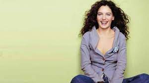 (c) 2004 sony (turkiye) muzik ve sanat a.s. Nil Karaibrahimgil Anne Oldu