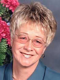 Linda Pingel's Instagram, Twitter & Facebook