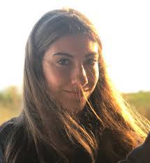 Eva Batts's Instagram, Twitter & Facebook