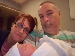 I would like to introduce my very first great grandchild Damian Lee Mollett  weighing in at 8lb 4 ounces and 21 1/2 inches His parents are Braxton  Mollett and Corrie Lemaster grandparents