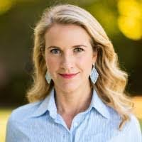 Doris Parry's Instagram, Twitter & Facebook