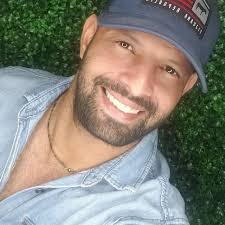 Ｃéｓａｒ Ｐｅｒｄｏｍｏ (@cesarperdomoartist) • Threads, Say more