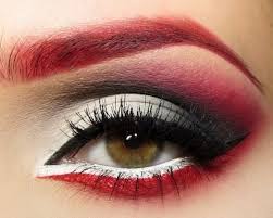 Red Eye Makeup Redmakeup Bbloggers Makeupideas Make Up Augen Teufel Schminken Roter Lidschatten