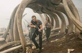 A washed up monster chaser convinces the u.s. Kong Skull Island Video Zeigt Gigantische Monster Cinema De