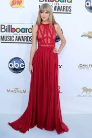 And, if you're wondering why taylor's outfit looks familiar, it's because she wore a similar versace look to the teen choice awards 2019 just a. Shop Taylor Swift Dresses For Sale Taylor Swift 2020 Red Carpet Outfits For Less Thecelebritydresses