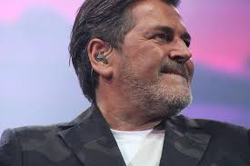 🎶🎧🎤🎹🎤🎧🎶 " I really love making music 🎶 , it's not just a job for me  , but just what I love to do ..... So I spend a lot of time