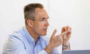 Frank Schade's Instagram, Twitter & Facebook