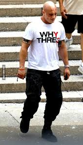 Tomhardy #tomhardybodytransformation #tomhardyworkout tom hardy body transformation in bronson, warrior and bane in the. Tom Hardy S Tan Line From Wearing The Bane Mask Of Dark Knight Rises 9gag