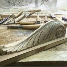 Ahsap Oyma Dersleri Her Hafta Cumartesi Ve Pazar Gunu Sariyer De Ahsap El Oymasi Mobilya Aksesuarlar Kisiye Ozel Tasa Wood Carving Art Wood Art Projects Wood