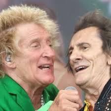 Meet Alan Doyle, Russell Crowe's Musical Partner In Crime