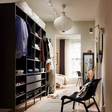 Ini cara untuk mencipta keseimbangan yang anda mahu antara storan terbuka dengan tertutup untuk atmosfera yang bergaya dan kunjungi ikea dan terokai perabot bilik tidur, almari pakaian dan banyak lagi untuk mendapatkan bilik tidur impian anda. A Gallery Of Bedroom Inspiration Ikea