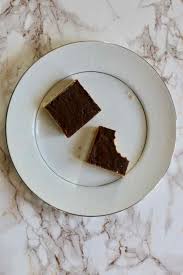 With a shortbread biscuit base, sweet soft caramel and oodles of chocolate, this is a treat that the sad stigma behind millionaire shortbread is that it can seem tricky to make if you're not confident in the kitchen. Caramel Slice Traditional Australian Recipe 196 Flavors