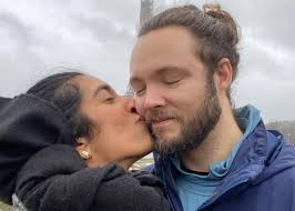 Lara et Vincent d'OD Andalousie documentent leur retour à la maison