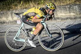 De kristallen fiets 2020 is voor wout van aert. Wout Van Aert Zet Met Pijn In Het Hart Zijn Bianchi Fietsen Het Nieuwsblad Mobile