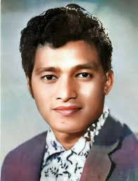 Allahyarham Seniman Datuk Ahmad Jais & Sue Sarkawi dalam babak filem 'Dara 