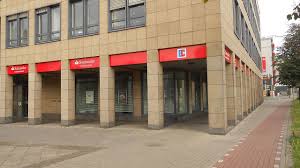 Das unternehmen ordnet sich und seine angebote den branchen banken und sparkassen zu. File Santander Bank Dortmund Jpg Wikimedia Commons