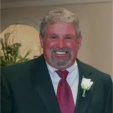 Robert Lefevers's Instagram, Twitter & Facebook