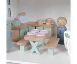 Ya sea cocinando desde tu propia cocina virtual, o desde tu propio restaurante hay montones de juegos online gratuito de este género. Cocina Para Casa De Munecas Little Dutch Tutete