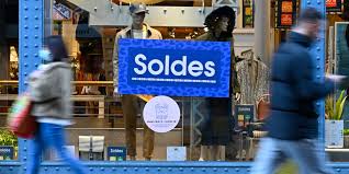 Les soldes d'hiver débuteront le 12 janvier 2022, soyez prêt à découvrir des prix imbattables sur une large sélection d'articles. Covid 19 Couvre Feu Un Premier Bilan Mitige Pour Les Soldes D Hiver 2021