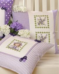 Pin Di Lucishin Olya Su Dityachij Odyag Nel 2020 Cuscini Applique Cuscini Decorativi Cuscini Ricamati