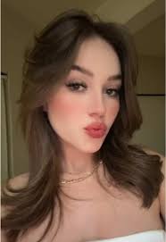 Nicole Constantinidis Y Yair