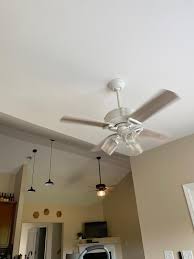 The recalled ceiling fans have three or four lights. 44 Inch Brunswick With 3 Lights Ceiling Fan Hunter Fan