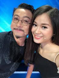 Không chỉ thăng hạng về nhan sắc, bà xã hứa minh đạt còn khiến người hâm mộ một phen ngỡ ngàng vì ngoại hình cân đối. Há»©a Minh Ä'áº¡t Ä'Äƒng áº£nh á»§ng Há»™ Tinh Tháº§n Va Keu Gá»i Fans Binh Chá»n Cho Lam Vá»¹ Dáº¡ TrÆ°á»›c Giáº£i Mai Vang 2018