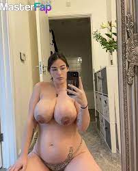 Sophie mai naked