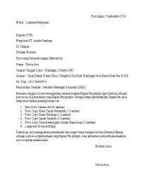 Surat lamaran kerja tentunya juga ditulis dengan menggunakan bahasa baku/formal yang sesuai dengan hormat saya, ahmad ardianto. Contoh Surat Lamaran Kerja Di Swalayan Berbagai Contoh