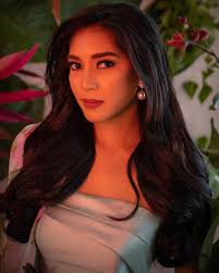 Faye Dominique Deveza (@nikkideveza) • Instagram photos and videos