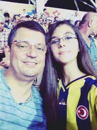 Özgür özel (born 21 september 1974) is a turkish politician from the republican people's party (chp) who currently serves as a parliamentary group leader of the chp since 24 june 2015, along with engin altay and levent gök. Ozgur Ozel On Twitter Kizim Ipek Ile Derbi Ozcekimi Http T Co Rhcec4l2og