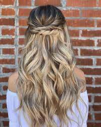 Soft Touchable And Effortless Anyone Else Want To Be At The Beach Right Now This Look Was Achieved Usin Hair Styles Thick Hair Styles Down Hairstyles