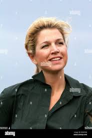 Mr n mrs hi-res stock photography and images