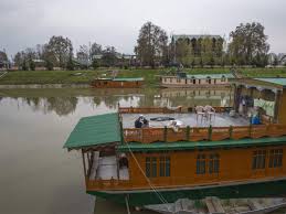 Whether it's something to warm their home or an nice bottle of wine, they'll. Fir Against Houseboat Owner For Hosting And Hiding A British Citizen Amid Lockdown In Kashmir The Economic Times