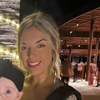 Kelly Baas's Instagram, Twitter & Facebook