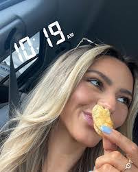 Katie Bente's Instagram, Twitter & Facebook