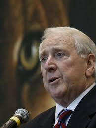 Maggard retiring as UH athletics director at age 69