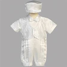 Si le baptisé est un bébé garçon, il sera craquant dans un ensemble de cérémonie blanc,. Tenue De Bapteme Satin Brode