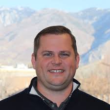 Stream episode Gessie Schechinger: Earn More Revenue with Smart Selling and  Tech by Change Creator podcast